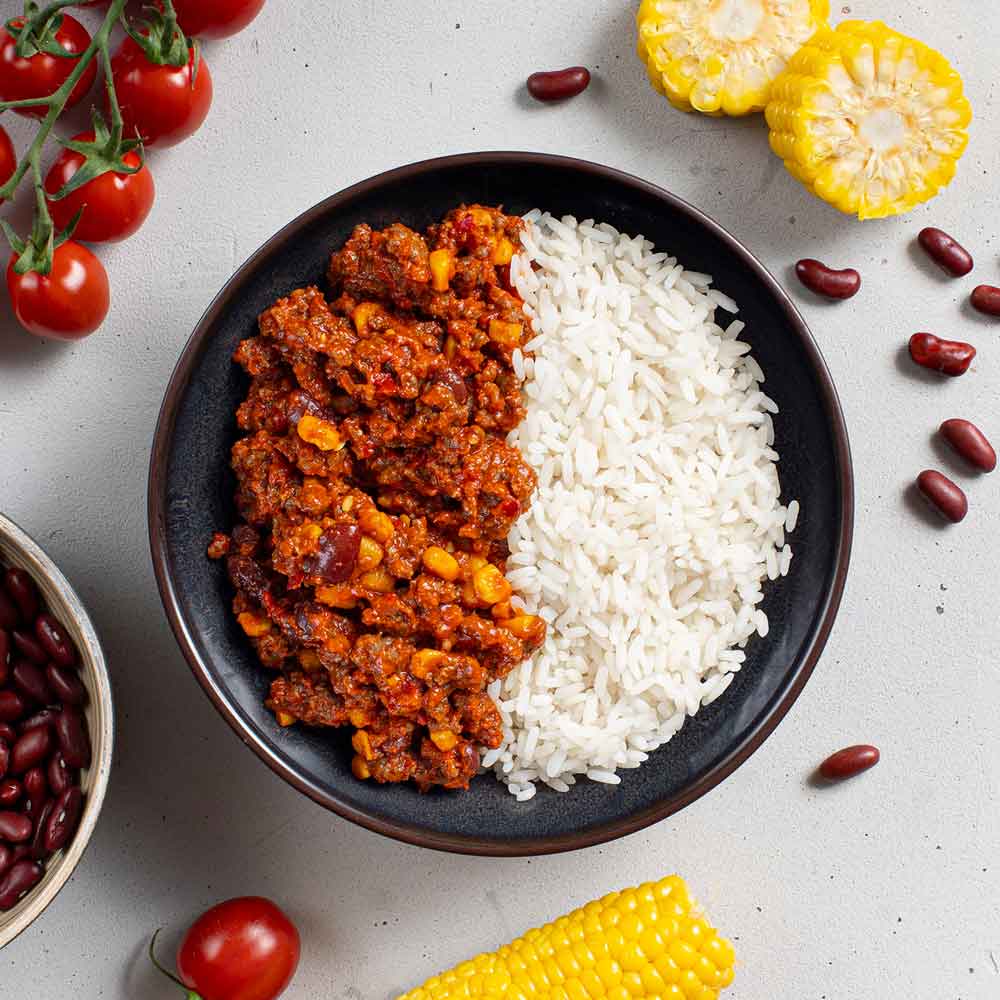 Lekkere verantwoord en gezonde maaltijd van chili con carne voor droogtrainen