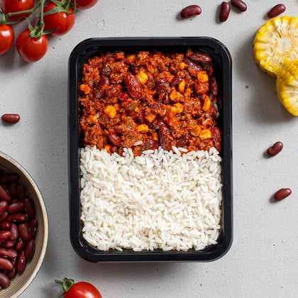 Meal prep maaltijd chili con carne voor spiermassa opbouw tijdens het bulken van SportMeals